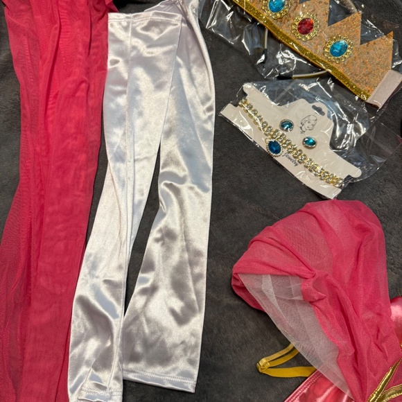 Video Game Princess 6 Piece Costume Set PINK small - Picture 10 of 12